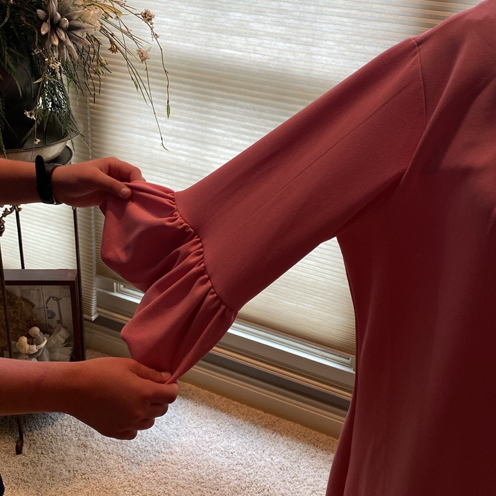 Dress - Picture 2 of 4